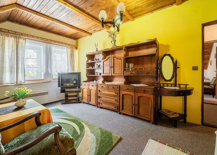 Trattoria Гостевой дом Huzova